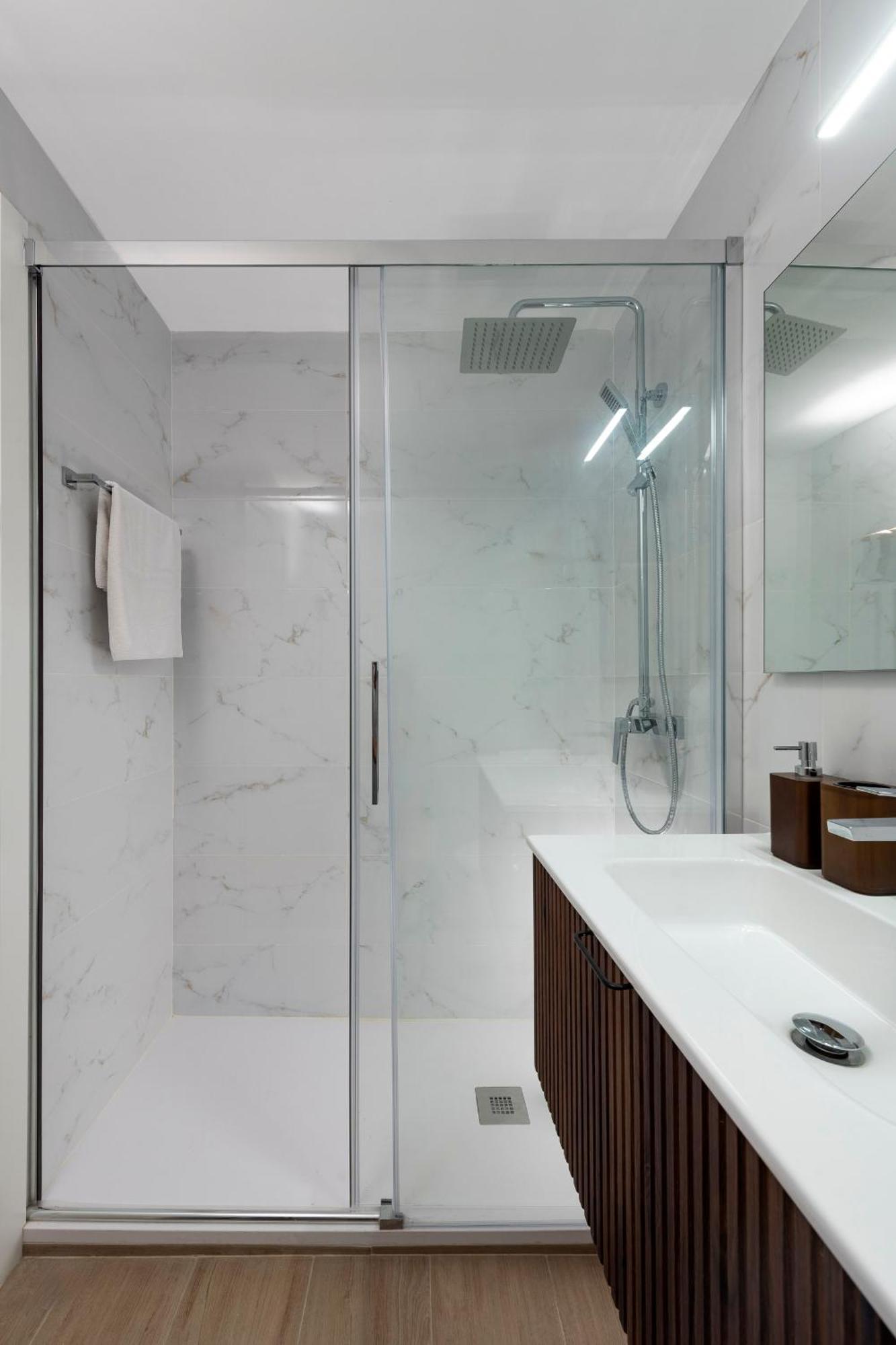 Alohamundi Plaza Nueva Apartment Севиля Екстериор снимка