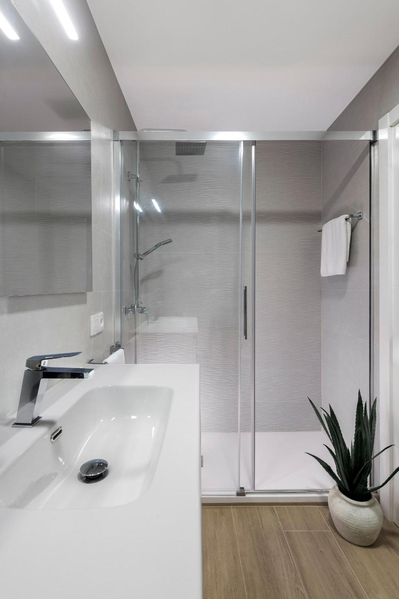 Alohamundi Plaza Nueva Apartment Севиля Екстериор снимка