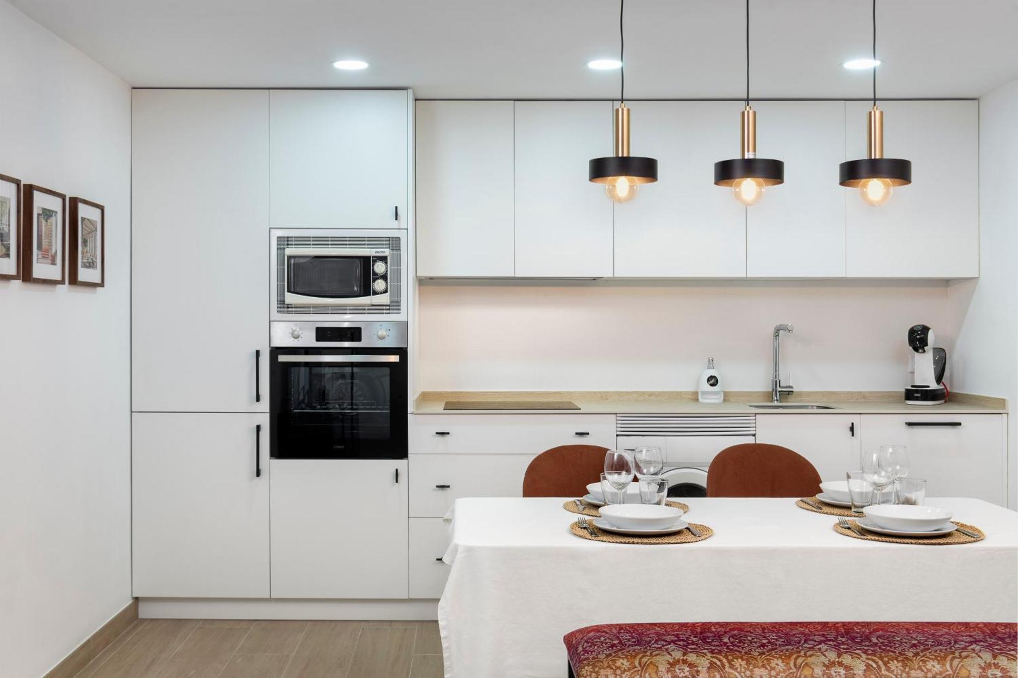 Alohamundi Plaza Nueva Apartment Севиля Екстериор снимка