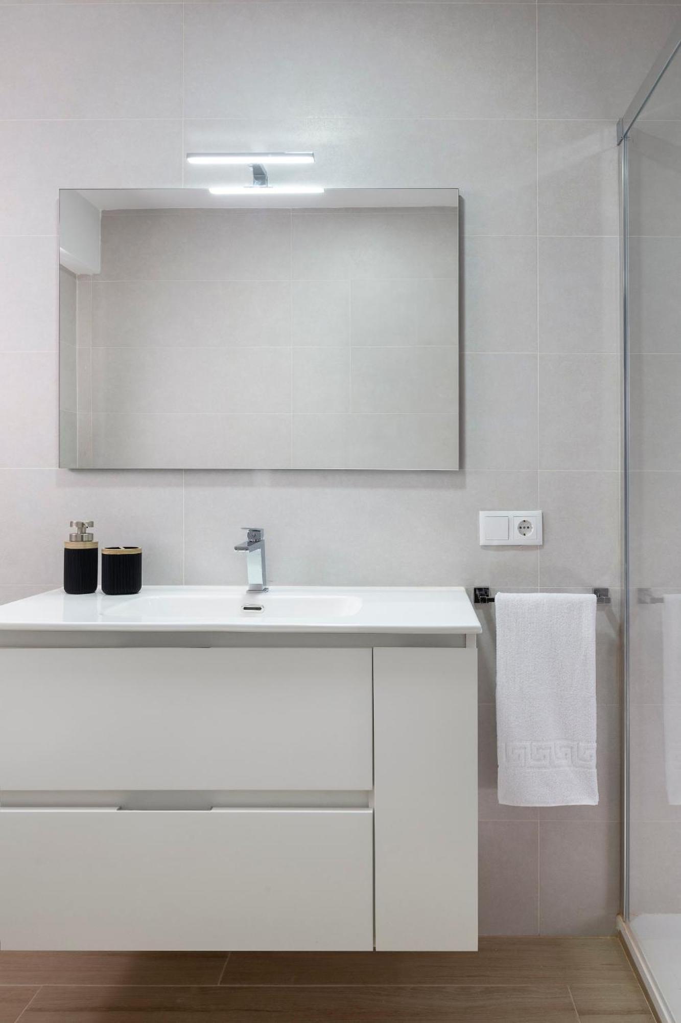 Alohamundi Plaza Nueva Apartment Севиля Екстериор снимка